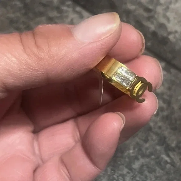 HC* New! Gold Fashion Ring with Faux Diamonds - Picture 3 of 8